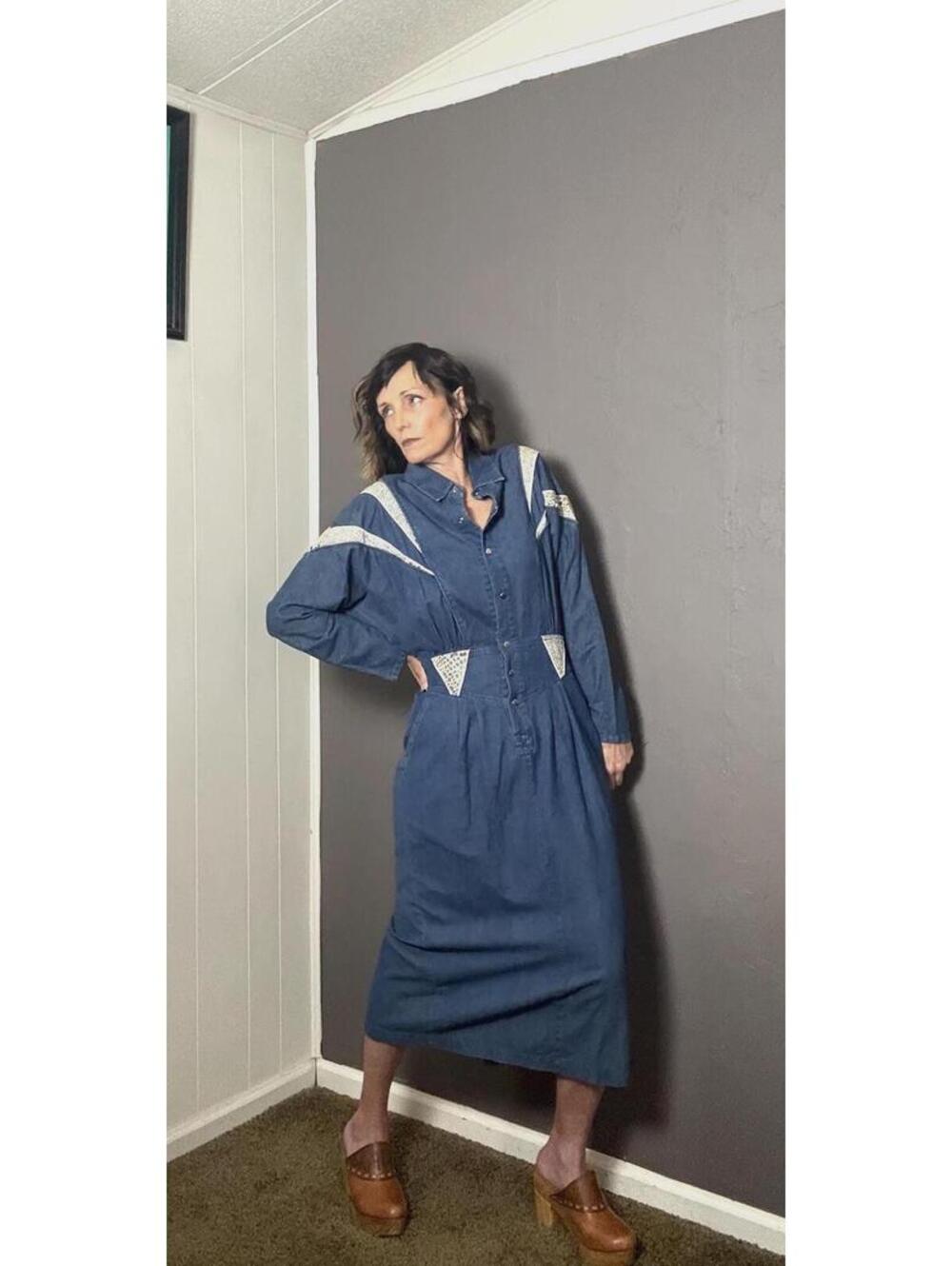 1980's Western Denim Dress from AVON Fashions 80's does 40's - Picture 2 of 10